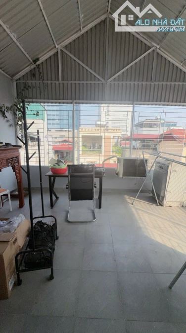 DỊCH VỌNG – LÔ GÓC 2 THOÁNG – GARA, Ô TÔ ĐỖ CỬA – 45M2 – 5 TẦNG – MT 5M – 18.5 TỶ