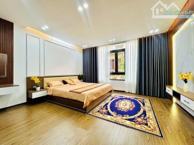 Vương Thừa Vũ 50m², 7T thang máy, MT 5.1m, 2 ô tô trong nhà, 21.5 tỷ