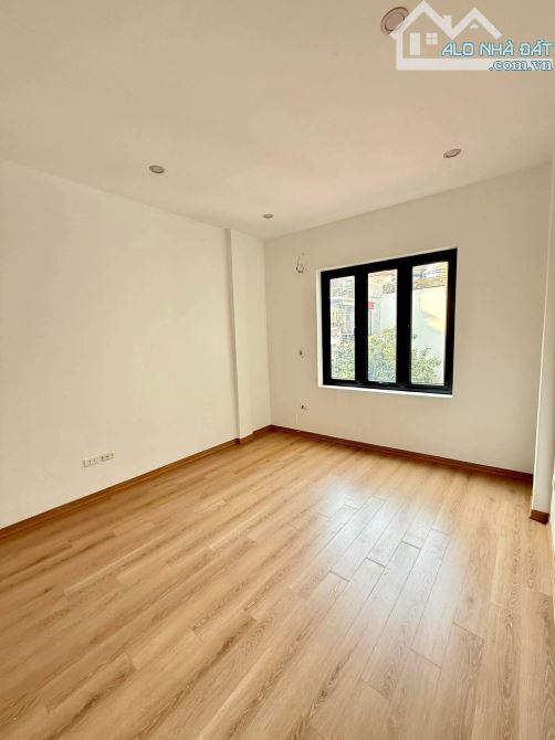 BÁN NHÀ ĐẸP - VŨ TÔNG PHAN - MẶT NGÕ THÔNG - KINH DOANH - 40m2*5T