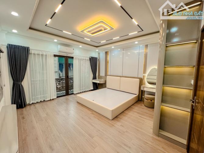 Cực Hot! Bán Nhà Trần Khát Chân Hai Bà Trưng-Lô Góc-Ngõ Thông-45M2-6Tầng Thang Máy-13.9 Tỷ