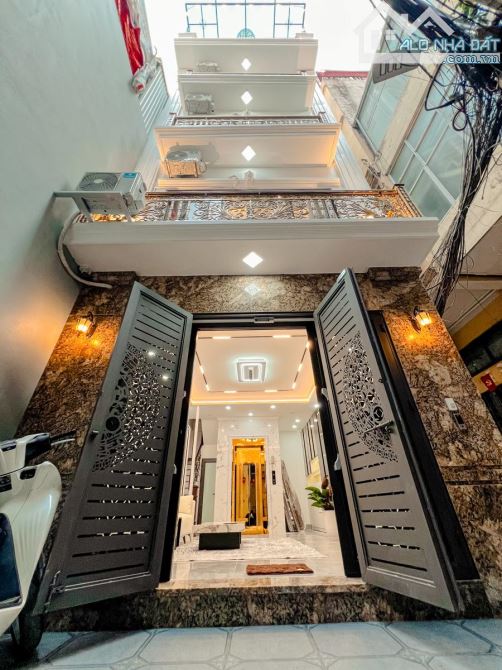 Cực Hot! Bán Nhà Trần Khát Chân Hai Bà Trưng-Lô Góc-Ngõ Thông-45M2-6Tầng Thang Máy-13.9 Tỷ