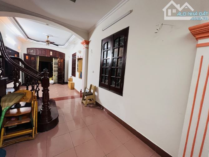 Tôi cần bán gấp nhà mặt ngõ kinh doanh ở Hai Bà Trưng 47M lô góc