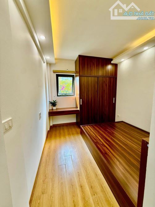 10.88 TỶ– 35M2 –5 TẦNG– Ô TÔ ĐỖ – PHÂN LÔ – THỊNH LIỆT – BỜ SÔNG SÉT – HOÀNG MAI