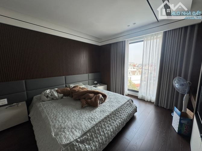 BÁN NHÀ DÒNG TIỀN LÔ GÓC QUAN NHÂN 120M, 9 TẦNG THANG MÁY VỪA Ở VỪA CHO THUÊ THÁNG 120TR