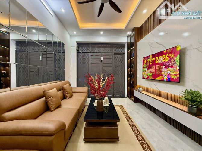 BÁN NHÀ 4 TẦNG , 4PN MỚI ĐẸP NGÕ 22 TÔN THẤT TÙNG, TẶNG NỘI THẤT CHỈ VIÊC VỀ Ở GIÁ 9,6TY