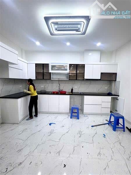 TÔ VĨNH DIỆN 50m2x5tầng,-MT 4, 6m-THANG MÁY -OTO VÀO NHÀ-NHỈNH 19 TỶ CÓ TL