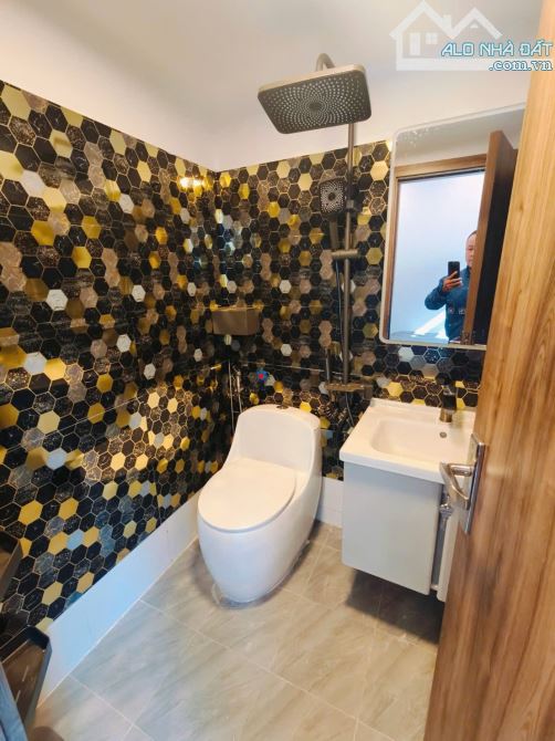 Căn đẹp Hồ Ba Mẫu, Sổ đỏ 23m2 x 3 ngủ full nội thất ngõ nông. Giá 5.75 tỷ