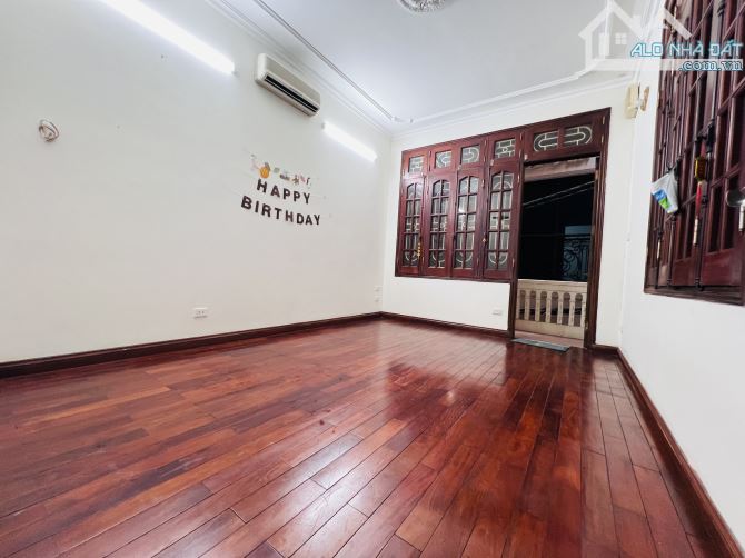 Tôi cần bán gấp nhà mặt ngõ kinh doanh ở Hai Bà Trưng 47M lô góc