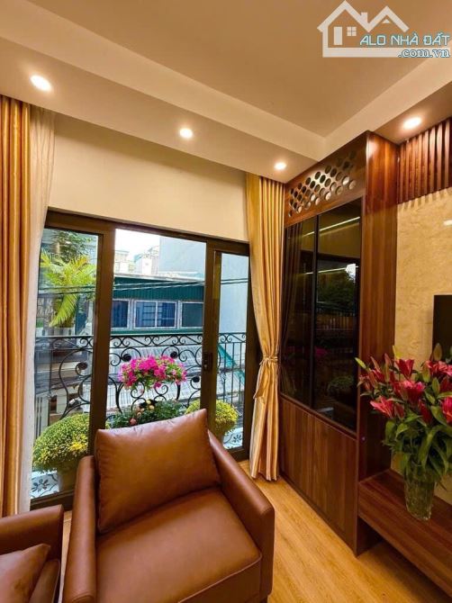 THỊNH LIỆT 35m2x5 tằng - OTO ĐỖ CỬA -NGÕ NÔNG-GIÁ 10,9TỶ CÓ TL