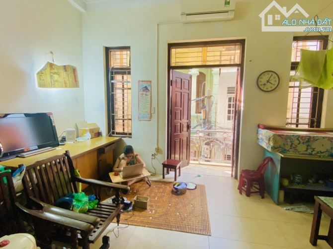 Nhà dân xây nguyễn công trứ, ô tô đỗ cửa, 80m2, sát phố, khu vip hai bà trưng - 23,5 tỷ