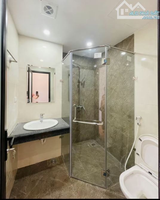 Bán nhà mặt đường phố Nhổn, Hà Nội đường 32 xây 5 Tầng, kinh doanh, ô tô đỗ - 4