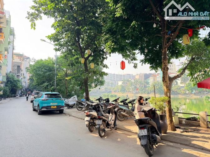 Bán nhà mới 6T thang máy view hồ Kim Liên cách 1 nhà ra ô tô tránh nhà mới ở ngay trước tế