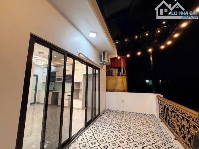 TRẦN KHÁT CHÂN 42m2x6tầng THANG MÁY-LÔ GÓC-MT 4,5m-Nhỉnh 13 TỶ CÓ TL