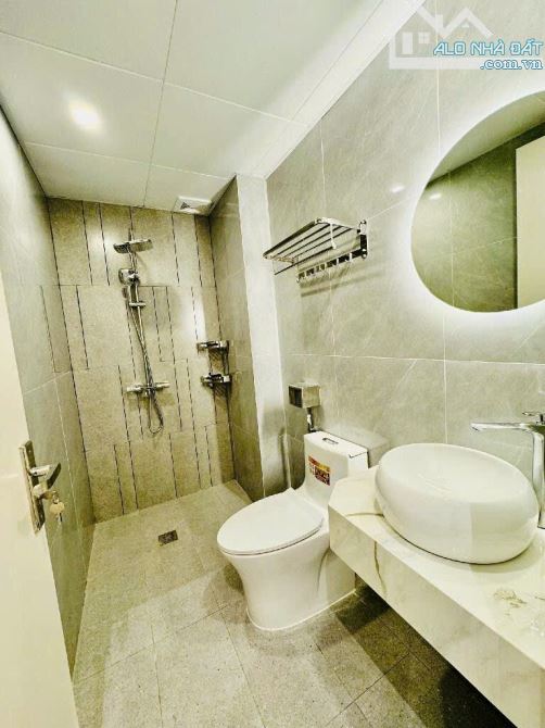 MP ĐÔNG CÁC Đ Đ 60m2x5tầng THANG MÁY-OTO TRÁNH-KINH DOANH-NHỈNH 32TỶ CÓ TL