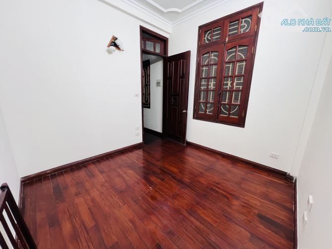 Tôi cần bán gấp nhà mặt ngõ kinh doanh ở Hai Bà Trưng 47M lô góc