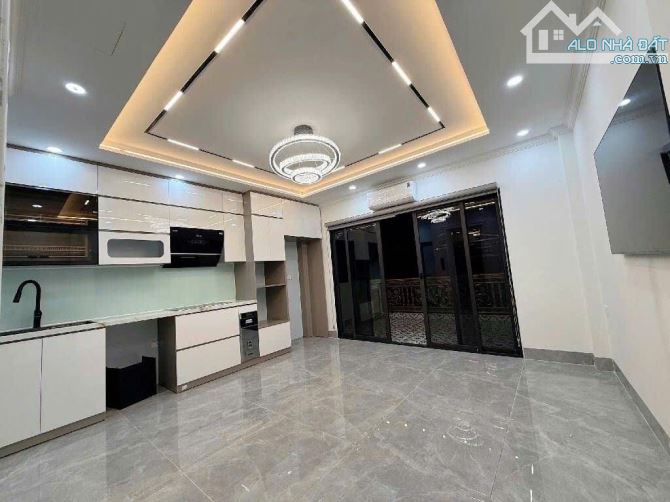 TRẦN KHÁT CHÂN 42m2x6tầng THANG MÁY-LÔ GÓC-MT 4,5m-Nhỉnh 13 TỶ CÓ TL