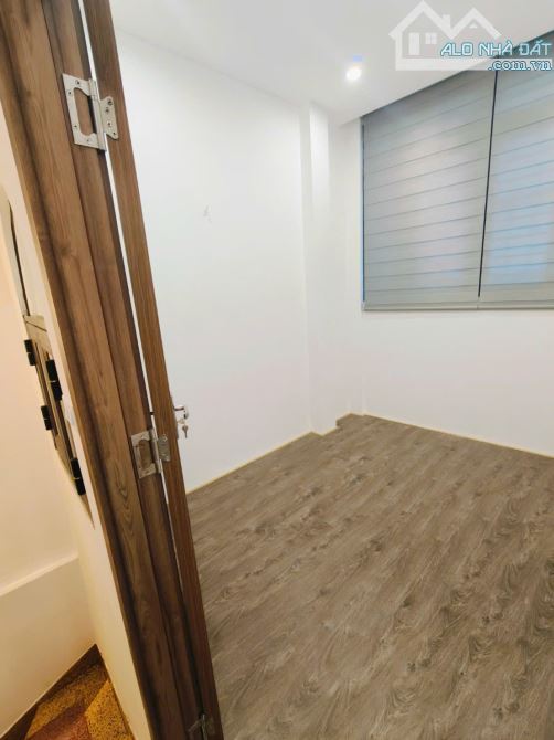 Căn đẹp Hồ Ba Mẫu, Sổ đỏ 23m2 x 3 ngủ full nội thất ngõ nông. Giá 5.75 tỷ