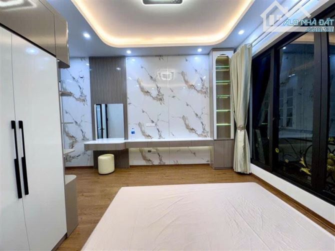 TÔ VĨNH DIỆN 50m2x5tầng,-MT 4, 6m-THANG MÁY -OTO VÀO NHÀ-NHỈNH 19 TỶ CÓ TL