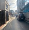 Chủ cần bán gấp giá cực tốt. NHÀ 3 tầng dân xây kiên cố, lô góc thoáng mát, 2 mặt tiền
