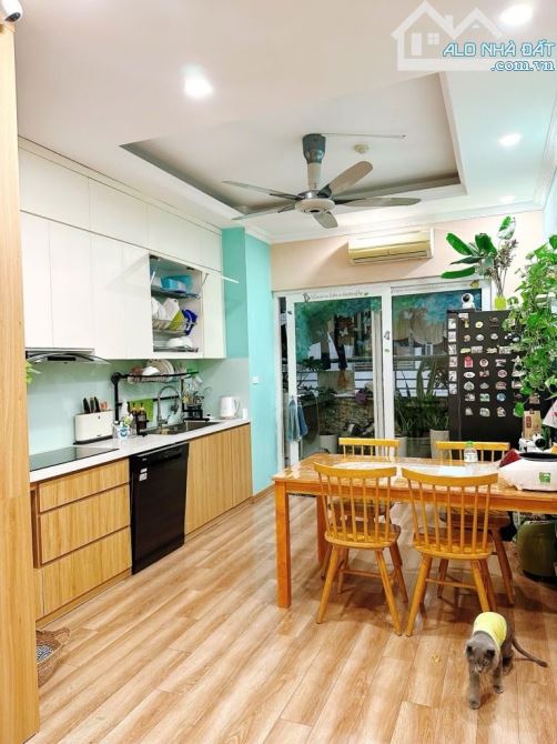 Bán gấp căn hộ Lô Góc 98M 3 Ngủ Dự Án Nam Đô 609 Trương Định chỉ 8.3 Tỷ(T)