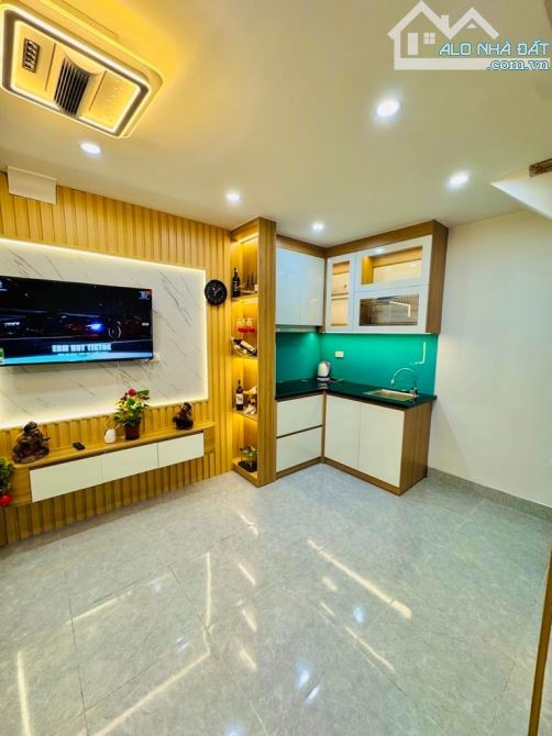 Bán Nhà Hoàng Mai - 4 Tầng Mới Đẹp - Nhỉnh 3 Tỷ