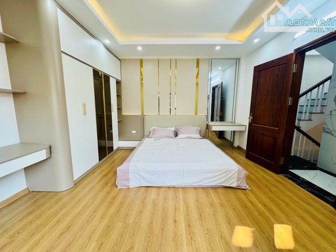 10.78 TỶ–34M2 –5 TẦNG MỚI THANG MÁY – GẦN PHỐ – BẠCH MAI – HAI BÀ TRƯNG
