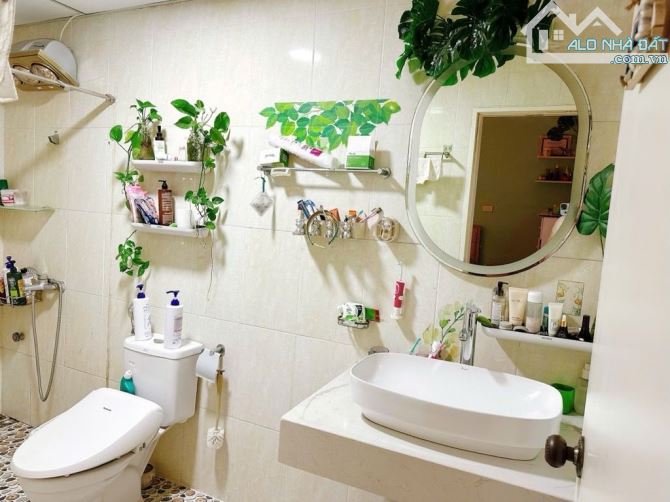 Bán gấp căn hộ Lô Góc 98M 3 Ngủ Dự Án Nam Đô 609 Trương Định chỉ 8.3 Tỷ(T)