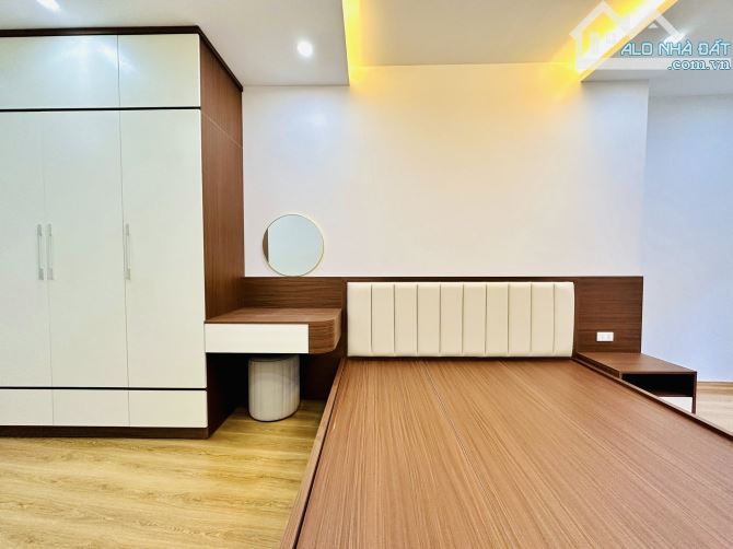 13.8 TỶ-62M²-5 TẦNG THANG MÁY–8 PHÒNG KK-Ô TÔ – NGUYỄN AN NINH