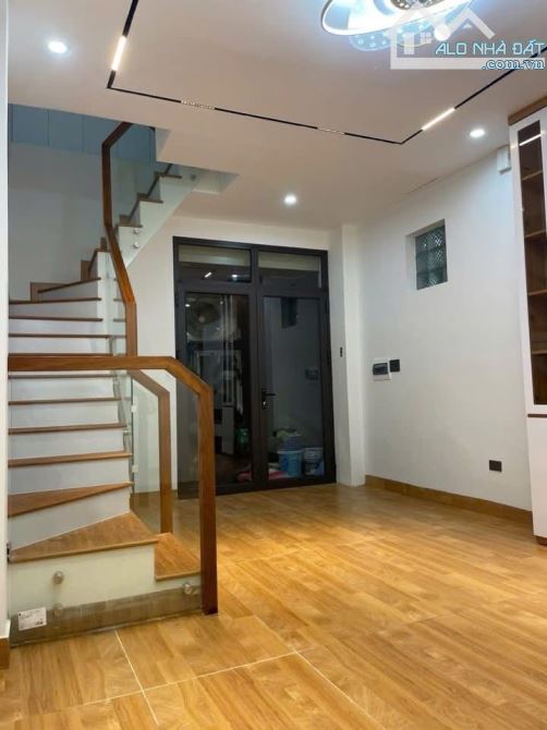 BÁN NHÀ NGÕ CHỢ KHÂM THIÊN DT 54M - NHÀ MỚI - 3 THOÁNG - SẴN Ở NGAY - GẦN OTO