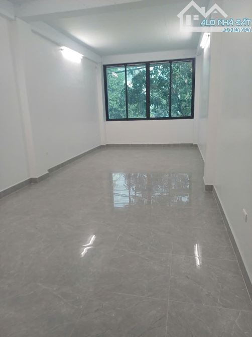 Bán Nhà Xưởng 250m xây 5 Tầng 1 tum làm kho xưởng và Văn Phòng đường xe container tránh - 4