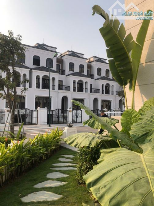 SUẤT NGOẠI GIAO BIỆT THỰ CIPUTRA – GIA BY KITA - NƠI ĐÁNG SỐNG BẬC NHẤT THỦ ĐÔ