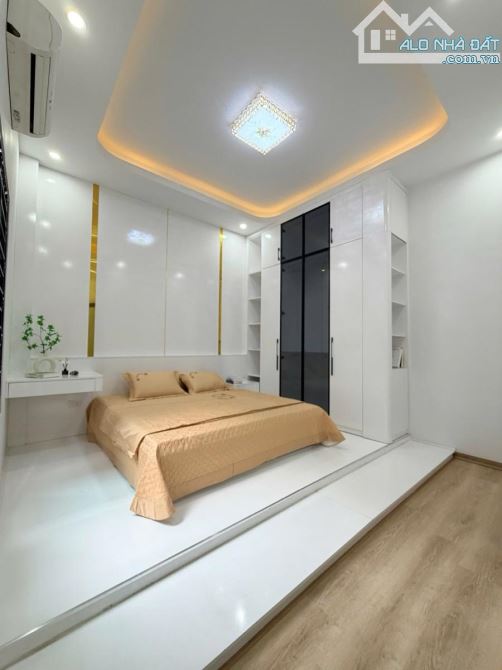 DÃ MAN - NHÀ TRƯƠNG ĐỊNH - CẠNH TRƯỜNG HỌC - NGÕ RỘNG, 15M Ô TÔ - 30M2*5T, 6,98TỶ