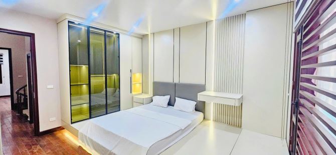 PHỐ MINH KHAI - NHÀ DÂN - 52M2 - MT 4,2M - TẶNG NỘI THẤT - Ô TÔ ĐỖ CỔNG - CHỈ HƠN 200TR/M