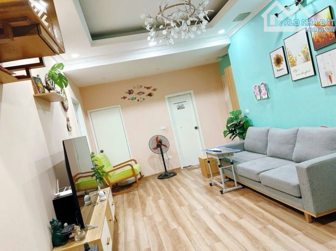 Bán gấp căn hộ Lô Góc 98M 3 Ngủ Dự Án Nam Đô 609 Trương Định chỉ 8.3 Tỷ(T)