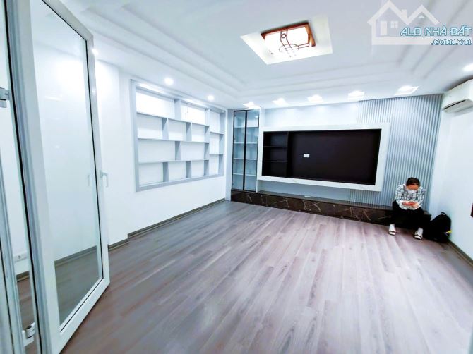 13.48 TỶ-45.5M²-5 TẦNG –LÔ GÓC 2 THOÁNG -Ô TÔ -NGÕ THÔNG KD -GIẢI PHÓNG