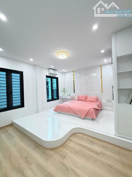 DÃ MAN - NHÀ TRƯƠNG ĐỊNH - CẠNH TRƯỜNG HỌC - NGÕ RỘNG, 15M Ô TÔ - 30M2*5T, 6,98TỶ