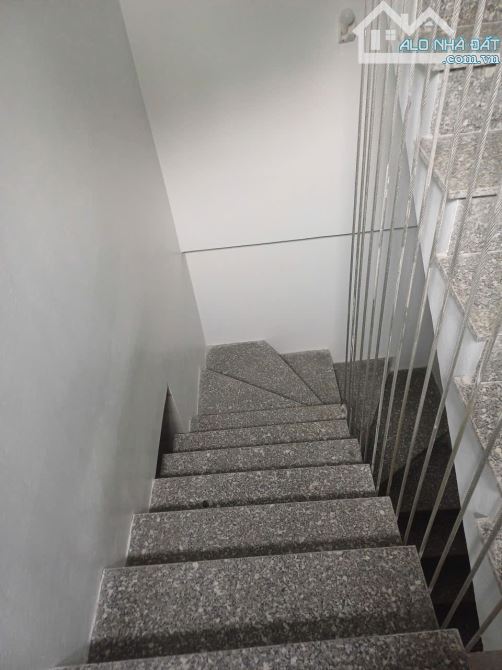 Bán Nhà Xưởng 250m xây 5 Tầng 1 tum làm kho xưởng và Văn Phòng đường xe container tránh - 6