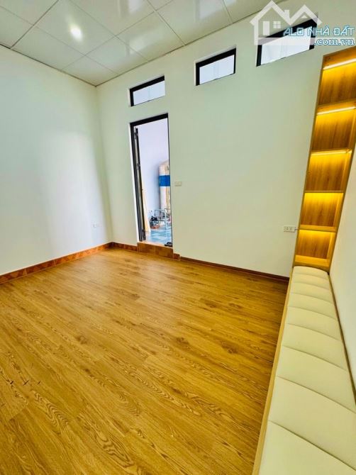 Bán Nhà Hoàng Mai - 4 Tầng Mới Đẹp - Nhỉnh 3 Tỷ