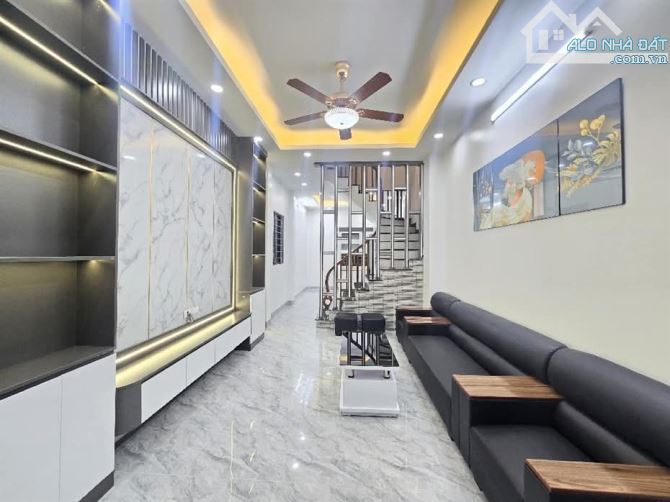 Bán nhà riêng 4 tầng, 50m, lô góc chỉ 5,x tỷ — ảnh 2