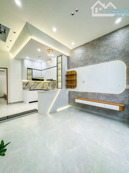 🏡 NHÀ ĐẸP – GIÁ TỐT – GẦN CHỢ HƯNG LONG 2 TẦNG 4PN GIÁ NHỈNH 2 TỶ 🔹 Nhà 2 Tầng – SHR - 1