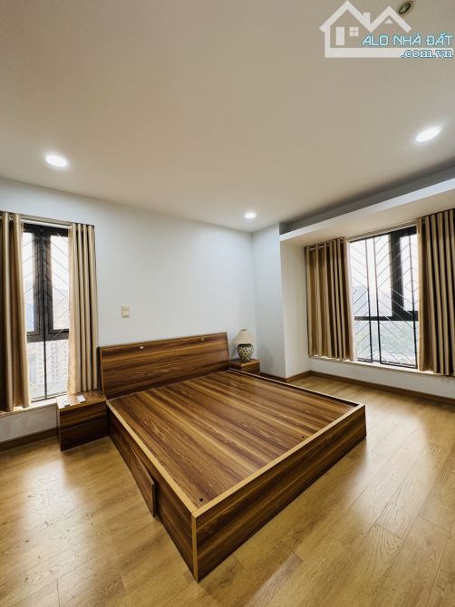 Bán Chung cư 88 Láng Hạ. Diện tích 139m2 3ngủ 2wc. Căn góc tầng trung. Giá 18.3 tỷ.