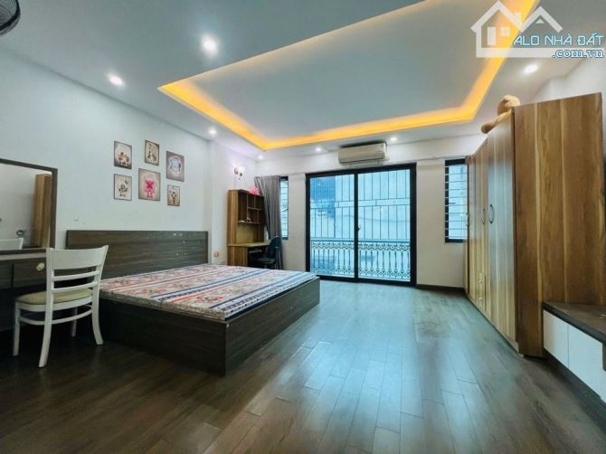 Cần Bán Gấp Nhà 5 Tầng 50M Hoàng Mai, Hà Nội Gần Phố 5 Tạ đỗ cửa chỉ hơn 8 tỷ.