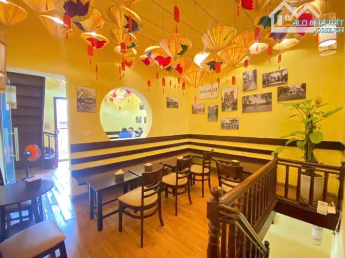 Mặt phố cổ Yên Thái 26m2/4 tầng-MT3.3m-Giá 21 tỷ có thương lượng