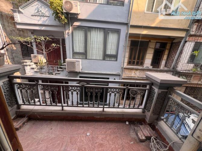 PHÂN LÔ Ô TÔ TRÁNH LÊ THANH NGHỊ , 64M² , NHỈNH 380TR/M2 , CÁCH PHỐ ĐÚNG 10 BƯỚC CHÂN