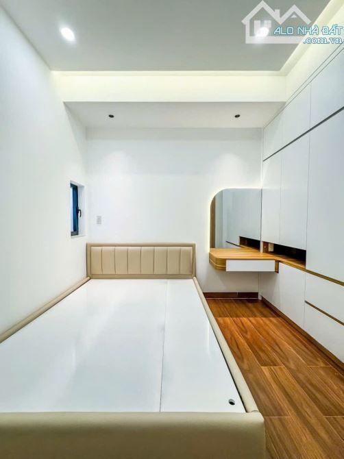 🏡 NHÀ ĐẸP – GIÁ TỐT – GẦN CHỢ HƯNG LONG 2 TẦNG 4PN GIÁ NHỈNH 2 TỶ 🔹 Nhà 2 Tầng – SHR - 3