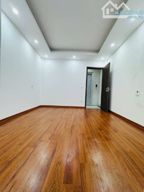 TRUNG TÂM ĐỐNG ĐA – NHÀ ĐẸP THANG MÁY – Ở NGAY – GIÁ 7 TỶ