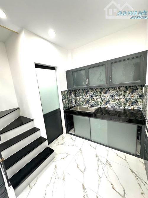 1.25 tỷ sở hữu nhà 2 tầng tại Q7 (3.2x4.5) hẻm 2.5 cao ráo trước nhà - 3