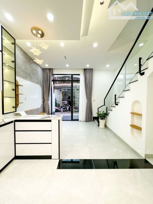 🏡 NHÀ ĐẸP – GIÁ TỐT – GẦN CHỢ HƯNG LONG 2 TẦNG 4PN GIÁ NHỈNH 2 TỶ 🔹 Nhà 2 Tầng – SHR - 4