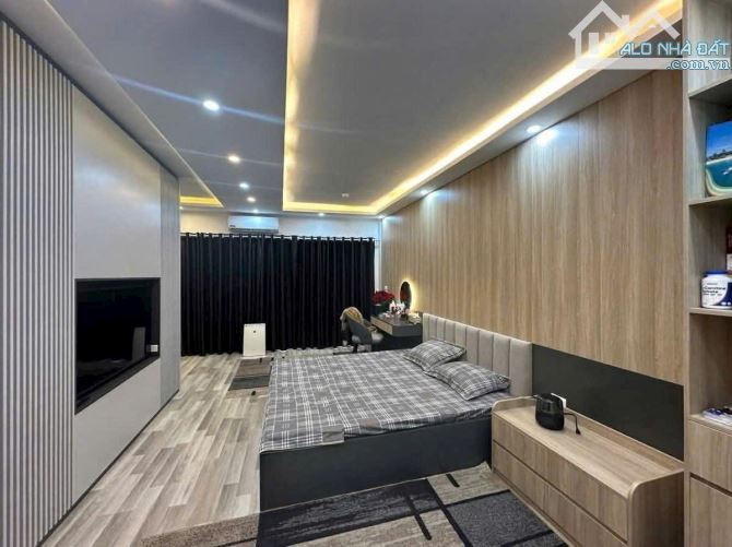 Gấp! Nhà đẹp 7 tầng thang máy Tứ Liên ngõ thông oto tránh 20m, sổ 52m2 full đồ.Giá 16.9 tỷ