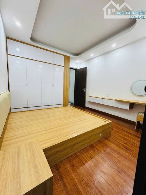 TRUNG TÂM ĐỐNG ĐA – NHÀ ĐẸP THANG MÁY – Ở NGAY – GIÁ 7 TỶ